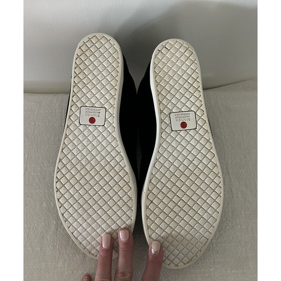 BLONDO Women's Glenda Platform Sneaker Bootie Waterproof Black Suede Size 8.5 - Picture 3 of 9